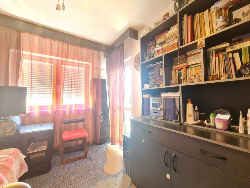 Apartament 3 camere, mobilat utilat - Zona Dioda