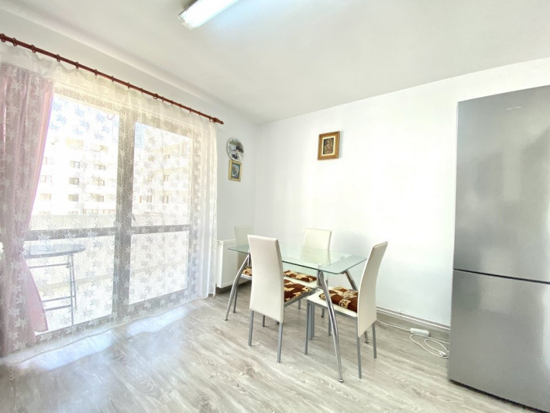 Apartament 3 camere de inchiriat, Shopping City - Doamna Stanca