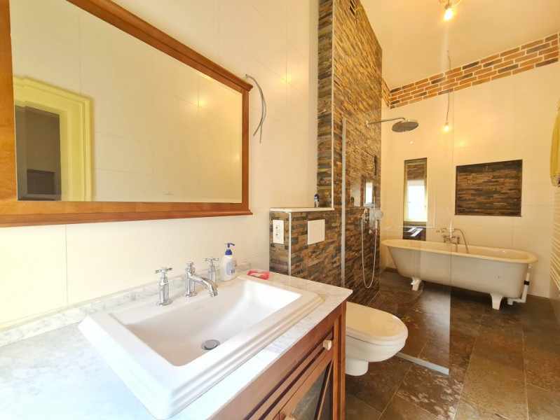 Apartament 4 camere ultracentral pentru inchiriat