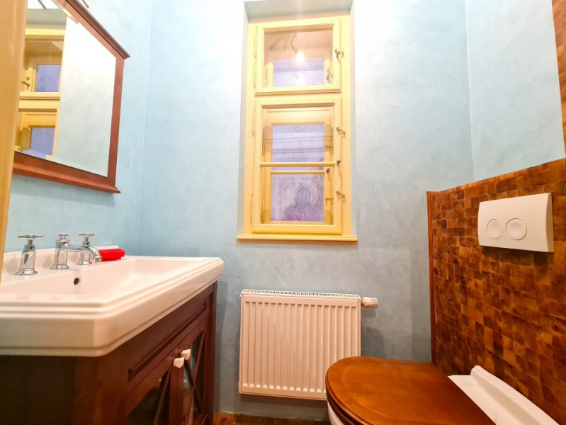 Apartament 4 camere ultracentral pentru inchiriat