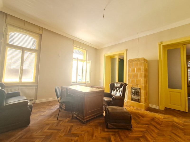 Apartament 4 camere ultracentral pentru inchiriat