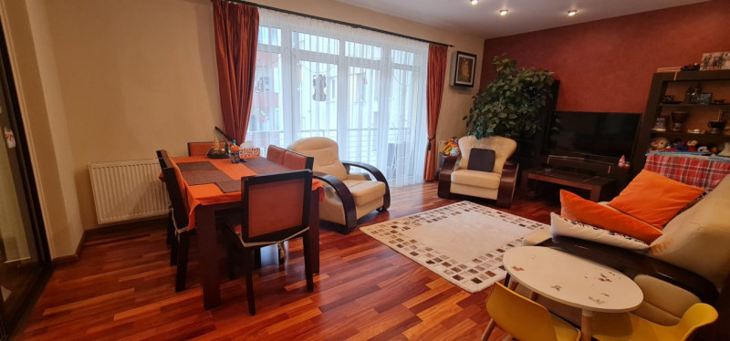 Apartament 3 camere, bloc nou - Strand
