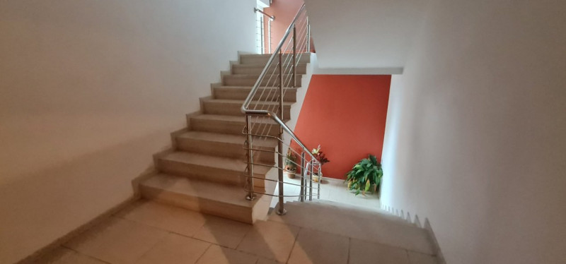 Apartament 3 camere, bloc nou - Strand