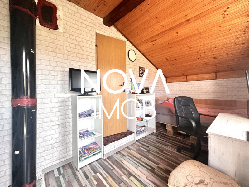 Casa individuala, 946 mp teren, potential turistic, Daia Noua