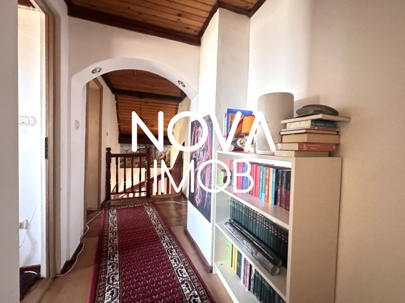 Casa individuala, 946 mp teren, potential turistic, Daia Noua