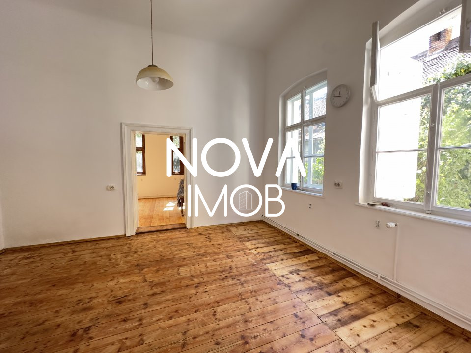 Spatiu pretabil birouri, Str. Crisanei 
