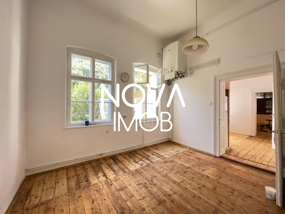 Spatiu pretabil birouri, Str. Crisanei 