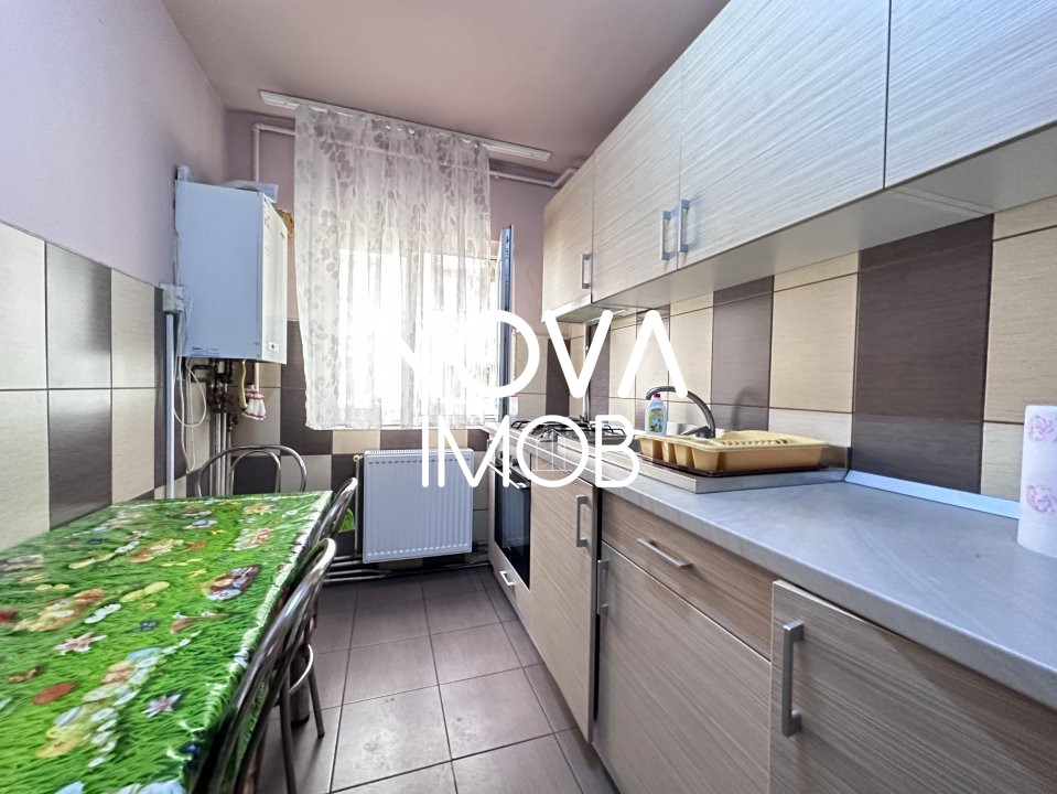 Apartament 2 camere, etajul 1, Str. Vasile Aaron