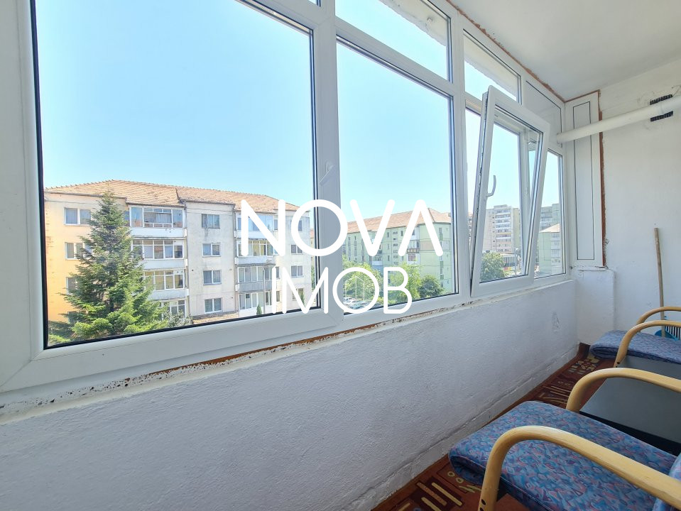 Apartament 3 camere, Str. Miraslau, etajul 3/4