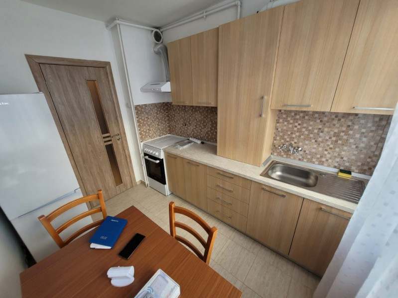 Apartament 2 camere, Trei Stejari, de inchiriat